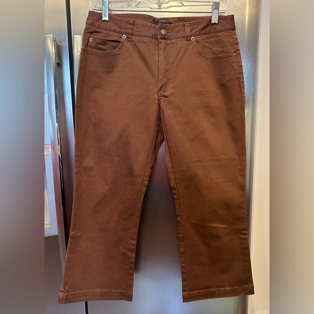 The Limited stretch brown capri pants size 6